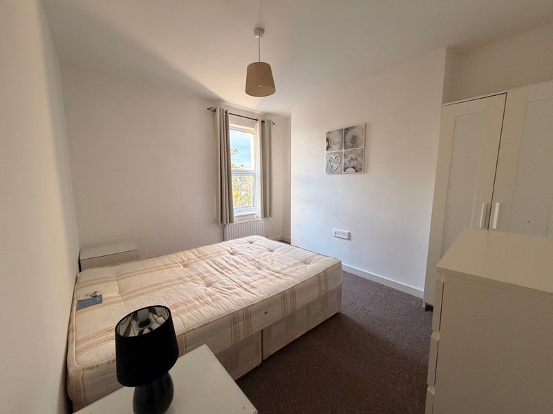 Photo 1: Room1