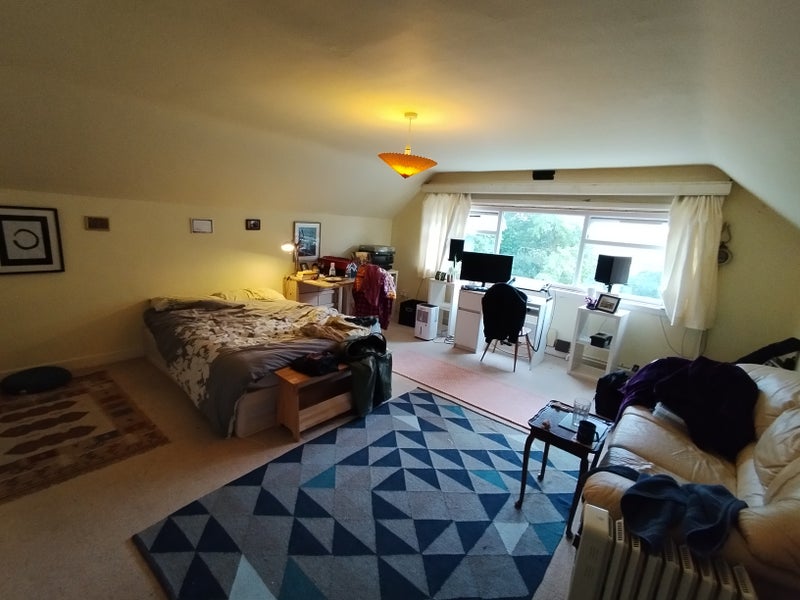 Photo 1: Room 1