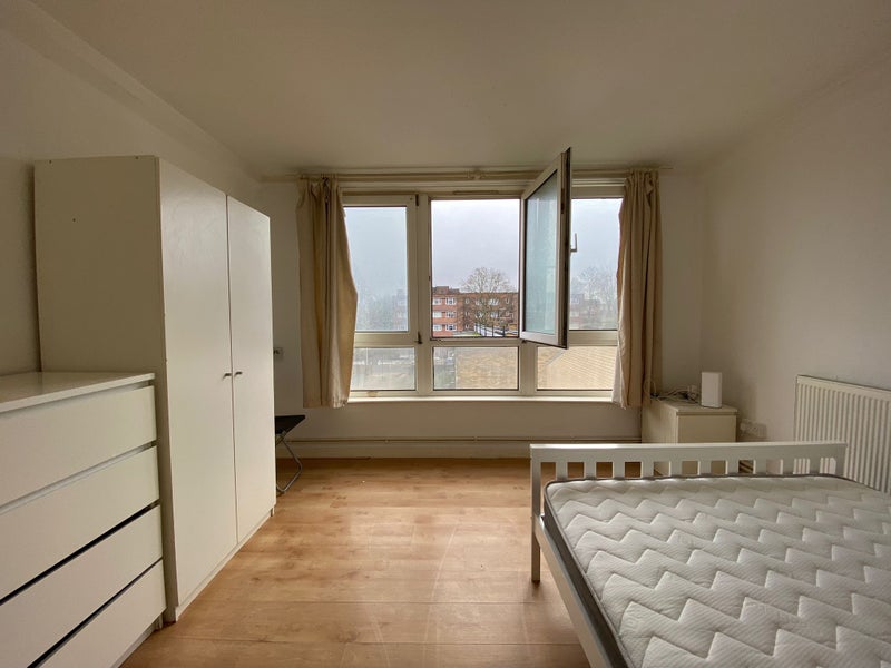 Photo 1: ROOM 1