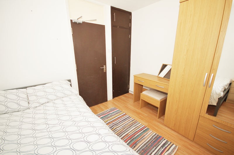 Photo 1: Room 3- £850 Available from 01/10/2026