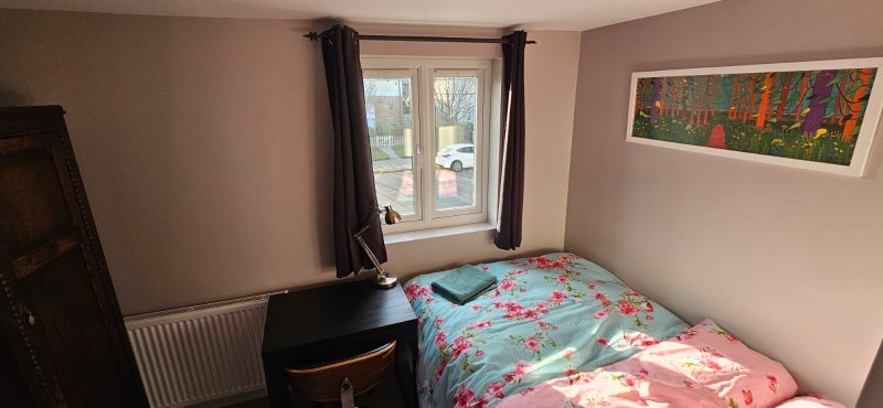 Photo 1: Room 1