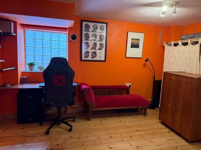 Photo 1