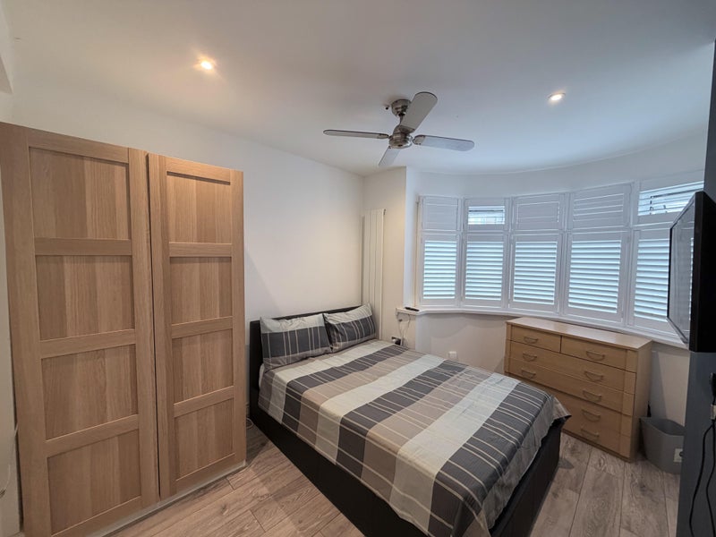 Photo 1: GF Room D £875