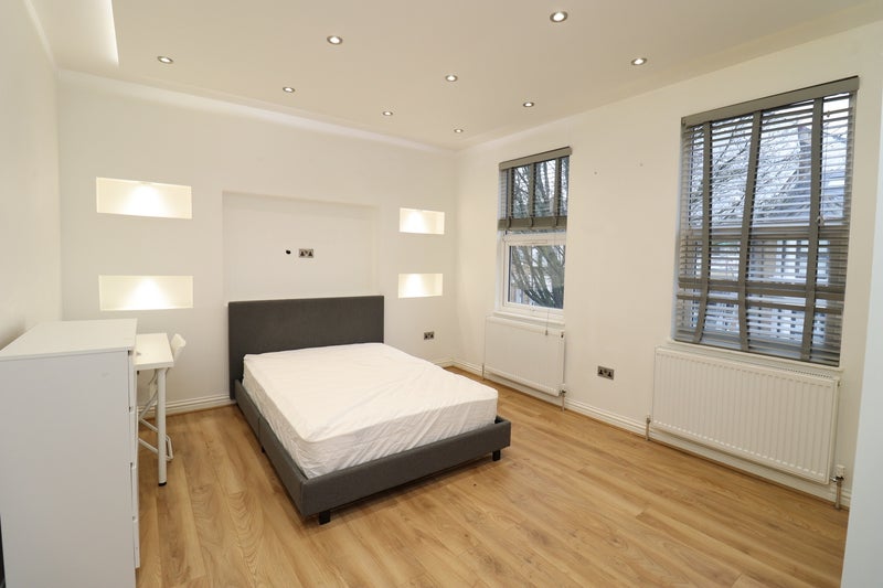 Photo 1: Room 1: £295 per week - Double room couples are welcome - £1,278 per month