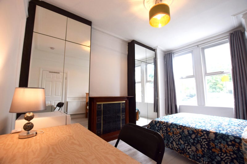 Photo 1: Double Room 1