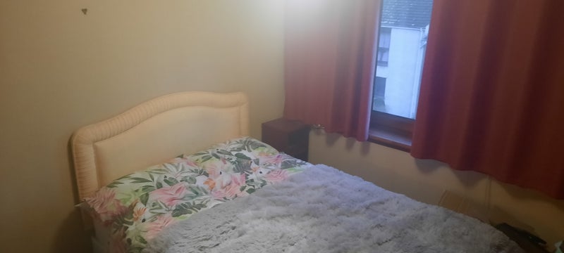 Photo 1: Bed