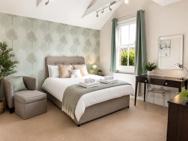 Photo 1: Room 3
