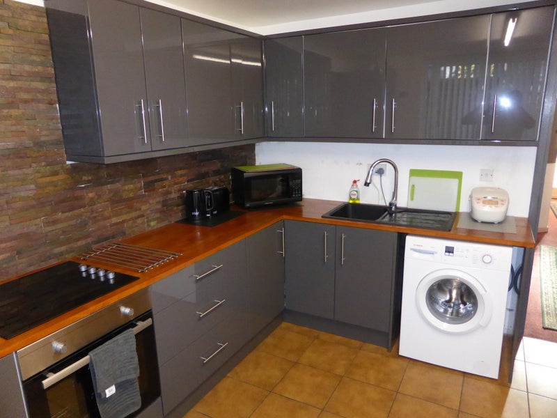 Photo 1: Kitchen