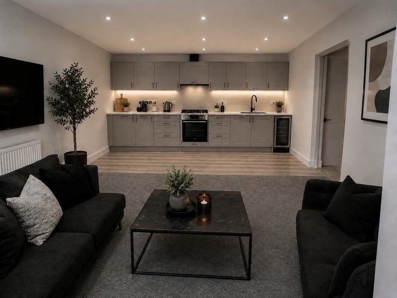 Photo 1: Kitchen/Livingroom