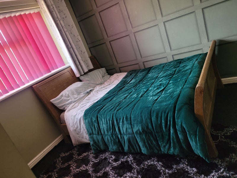 Photo 1: Beedroom