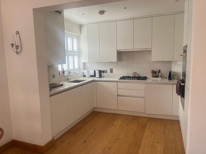 Photo 1: Kitchen