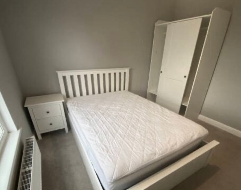 Photo 1: Room 3 