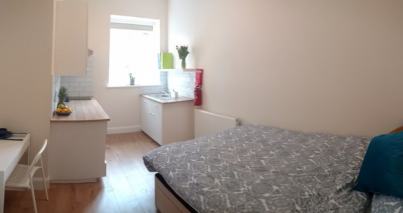 Photo 1: Sunny studio room with own kitchen available from 18th September, £1150pm