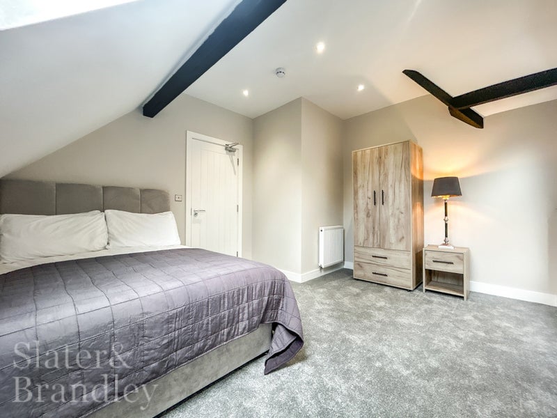 Photo 1: room 6