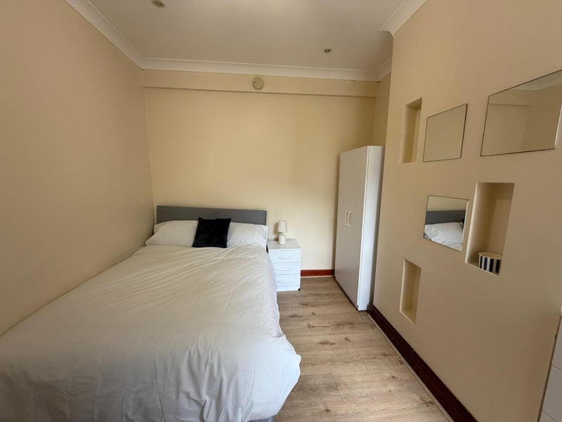 Photo 1: ROOM 1 