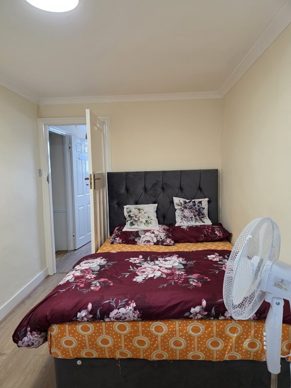 Photo 1: Room2- Single Occupancy