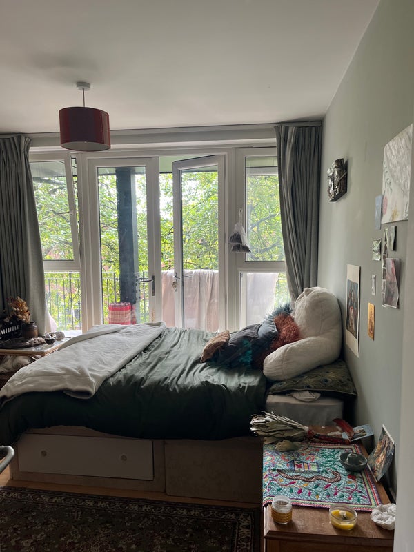 Photo 1: The double room available 