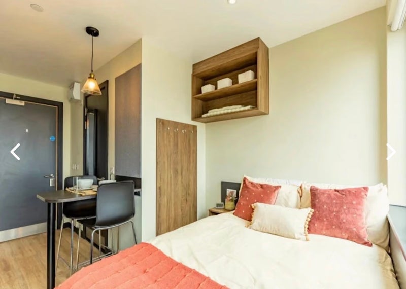 Photo 1: Crown House Studio Apartment
