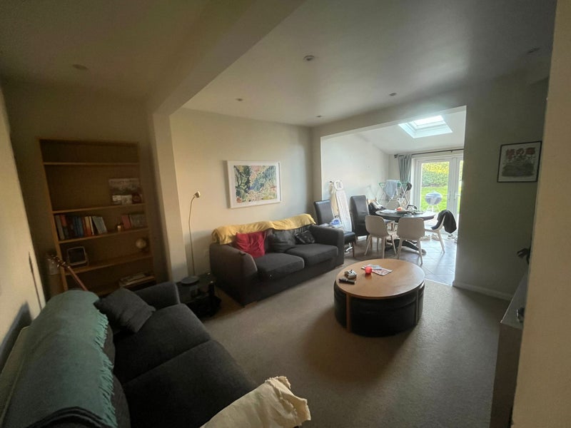 Photo 1: Living room (1 of 2)