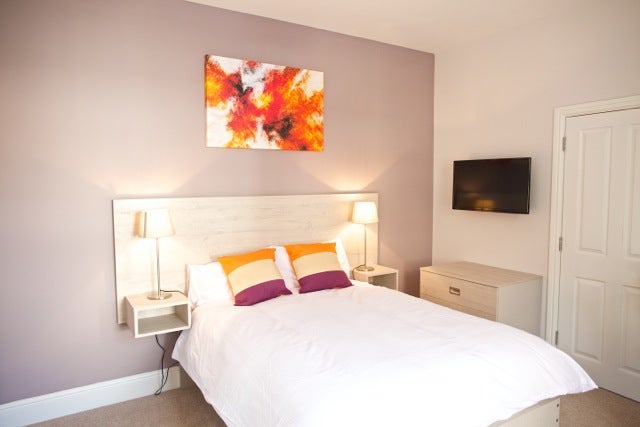 Photo 1: Room 3