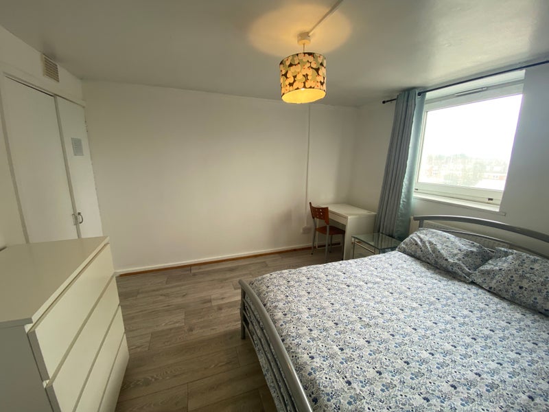 Photo 1: 875pcm available from 09.11