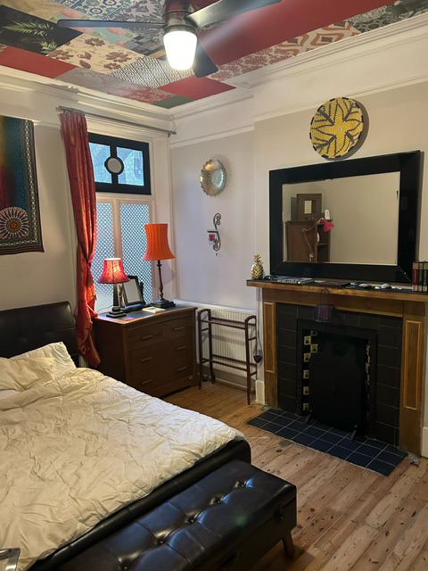 Photo 1: Bedroom