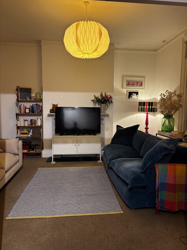 Photo 1: Shared living room 