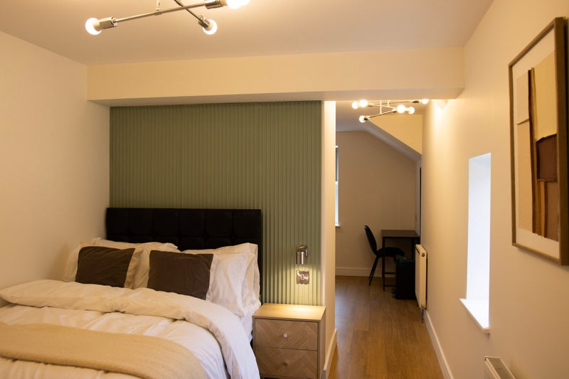 Photo 1: Double Room