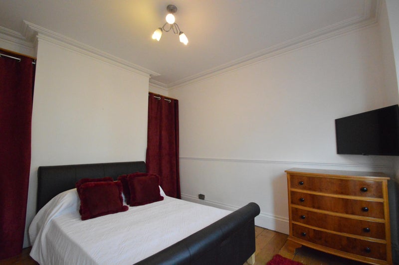 Photo 1: Very Large Double Room with Plenty of Storage, Smart TV, Desk and Chair