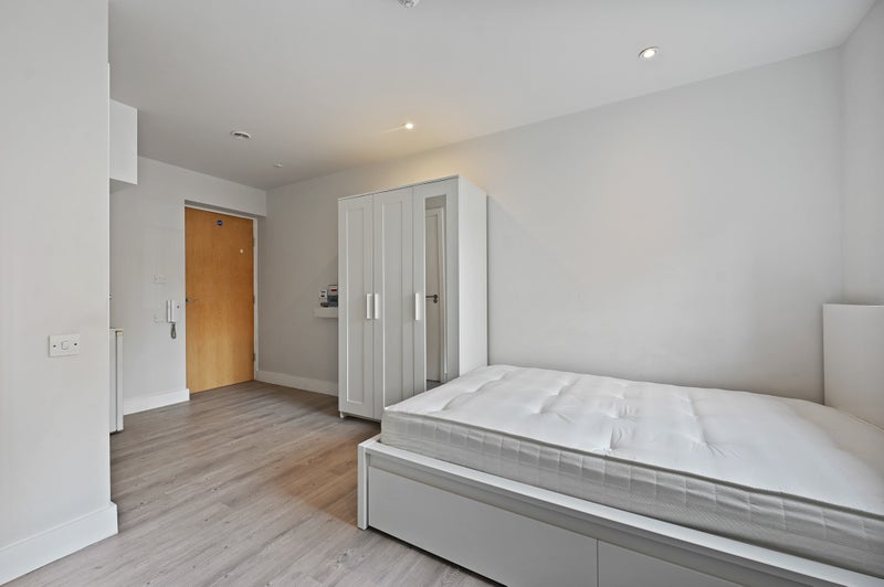 Photo 1: Suite 27