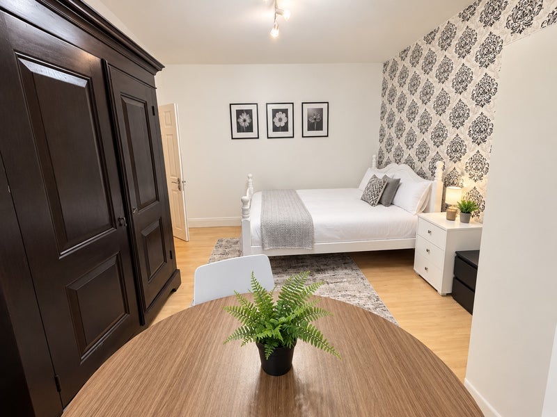 Photo 1: Room A