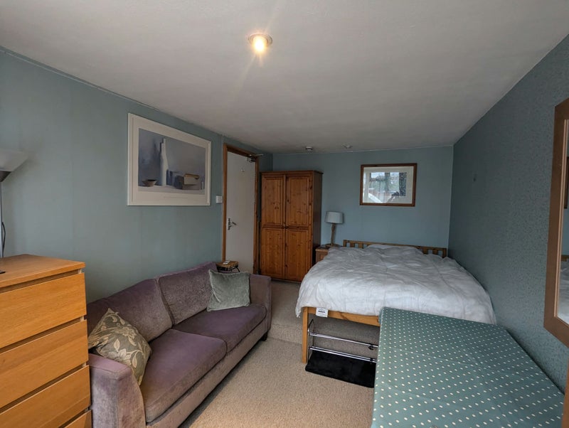 Photo 1: £725/room