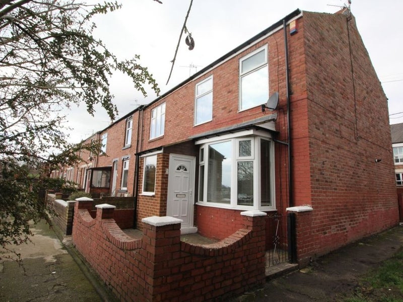 Photo 1: Front of house
