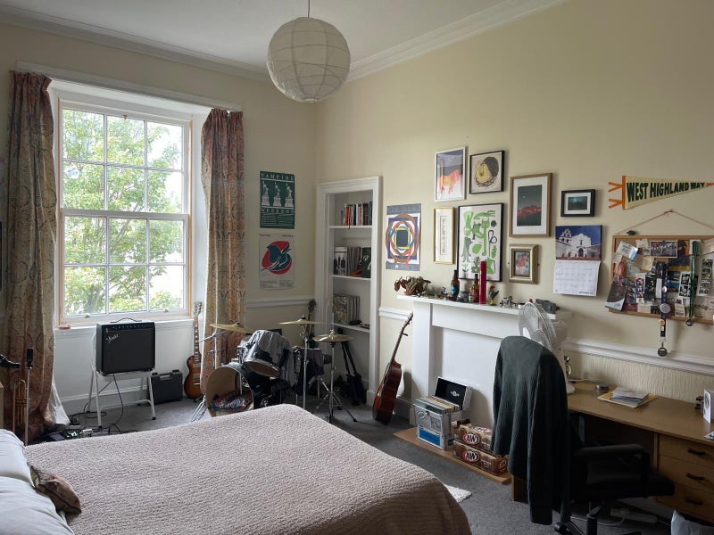 Photo 1: Room 1 (inc. Bed, Nightstand, Chest of Drawers, Wardrobe, Desk)