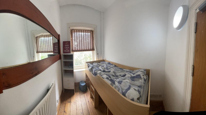 Photo 1: Single with cabin bed 348 pcm incl