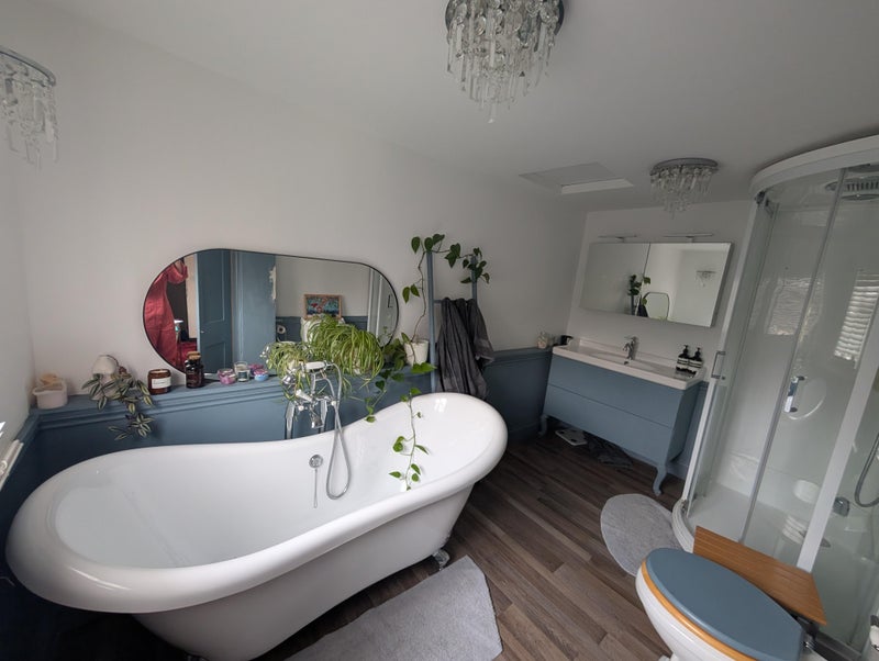 Photo 1: Luxuriously large bathroom 