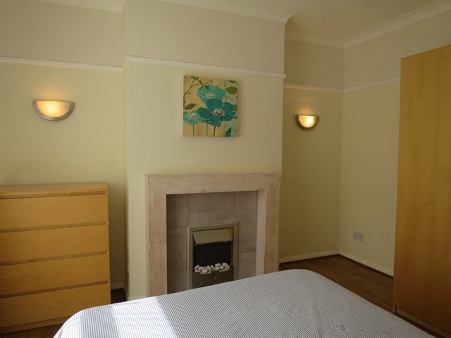 Photo 1: Bedroom