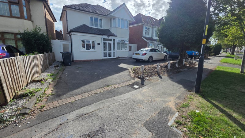 Photo 1: Main front drive
