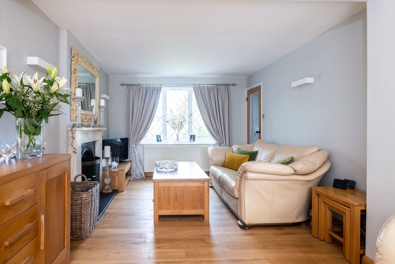 Photo 1: Living Room 