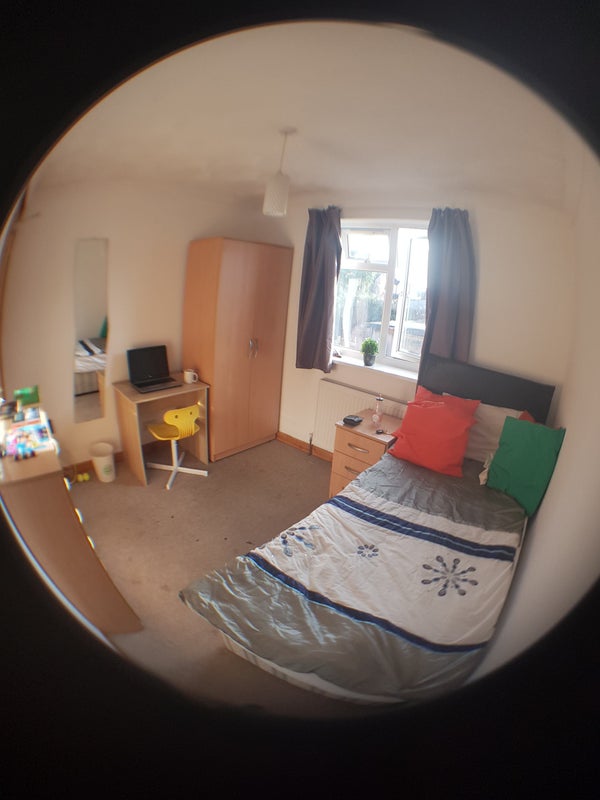 Photo 1: Room 3 Single Room