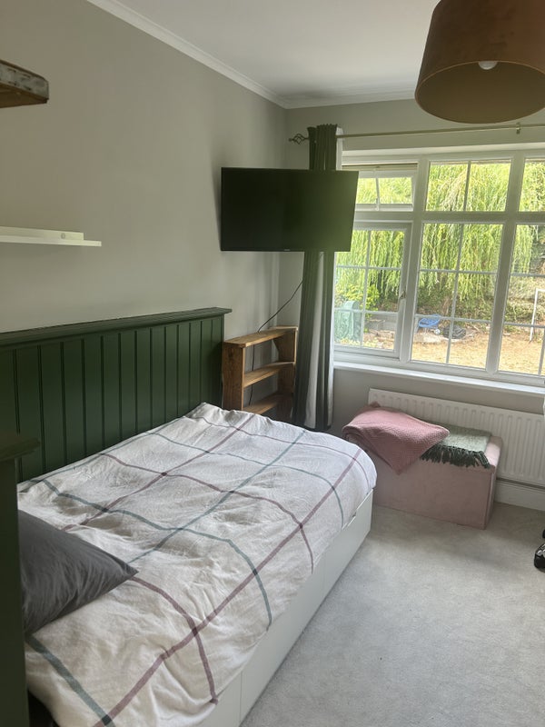 Photo 1: Bedroom for rent