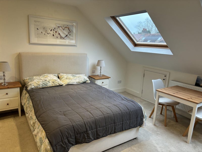 Photo 1: Spacious bright double loft room