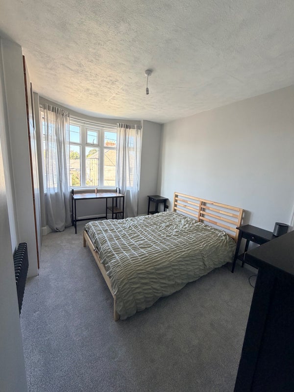 Photo 1: Bedroom