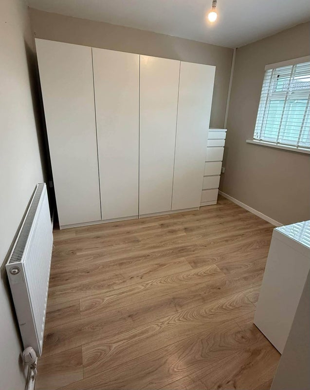Photo 1: Single room wardrobe room
