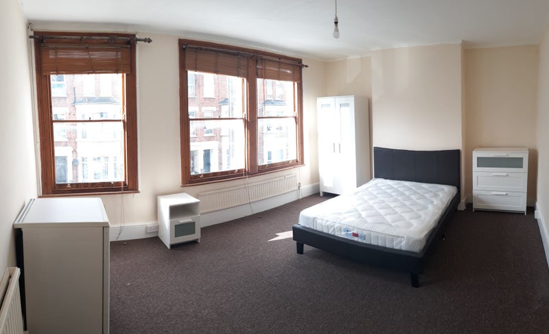 Photo 1: Room 1 - Large Double Room