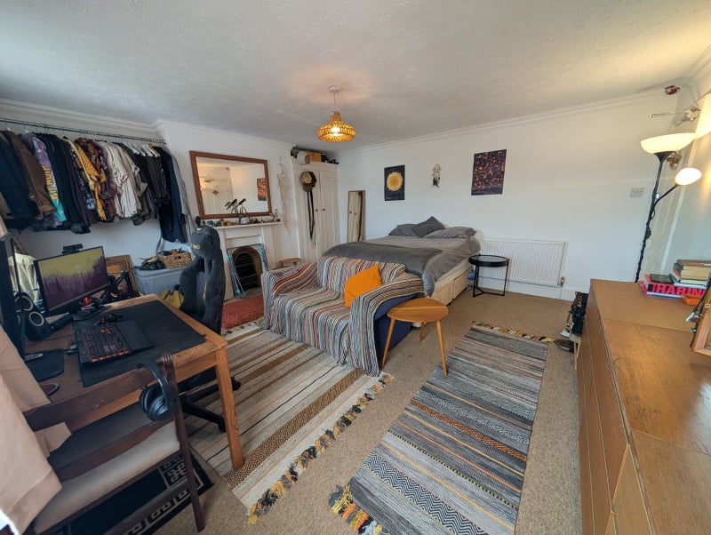 Photo 1: Huge Sunny room overlooking rooftops towards Eastbourne station.