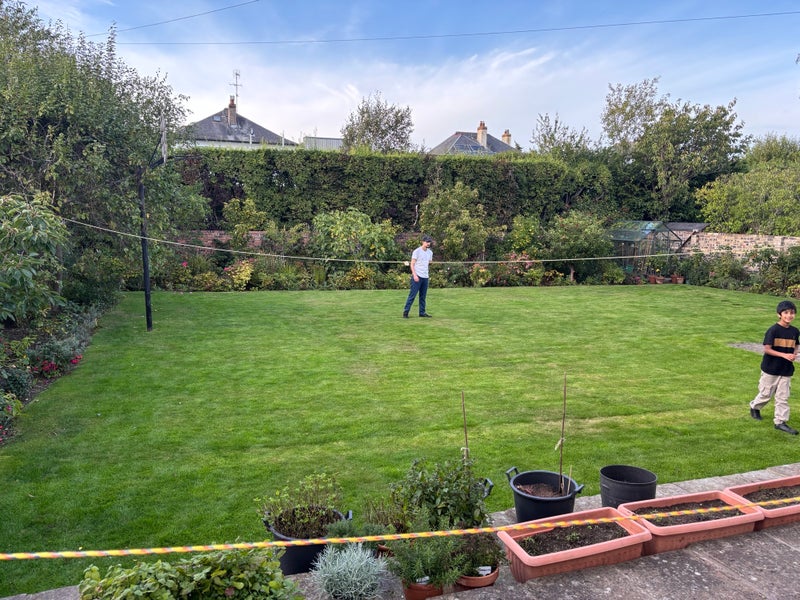 Photo 1: Garden
