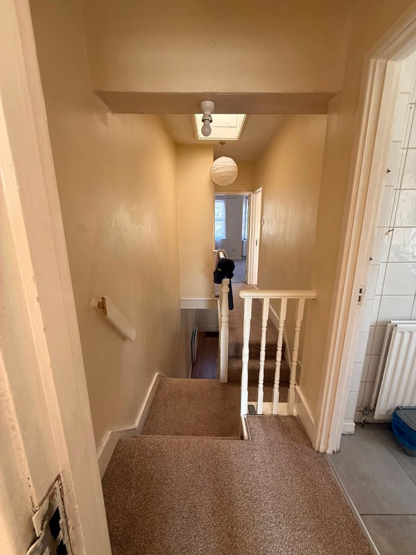 Photo 1: Upstairs landing