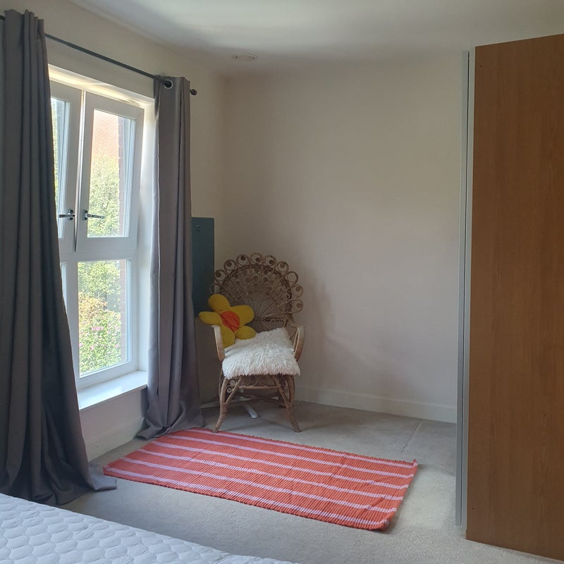 Photo 1: Room 1