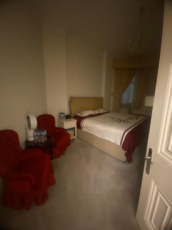Photo 1: Bedroom